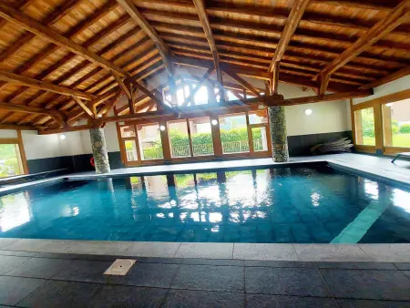 Appartement T3 avec balcon et grande terrasse, proche centre et ski-bus, parking inclus - Photo 9
