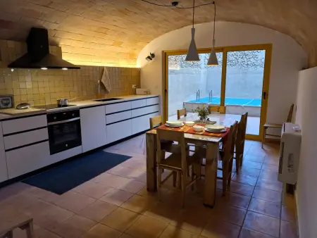 Maison rénovée pour 6 pers., piscine, cheminée, wifi, A/C, au cœur de Ventalló - Photo 3