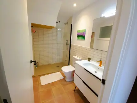 Maison rénovée pour 6 pers., piscine, cheminée, wifi, A/C, au cœur de Ventalló - Photo 14