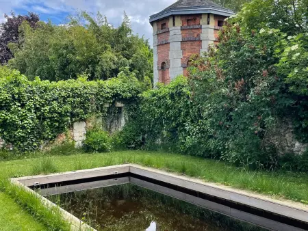 Maison historique au cœur de Nogent-le-Rotrou, 6 chambres, piscine chauffée, idéal pour familles et amis - Photo 5