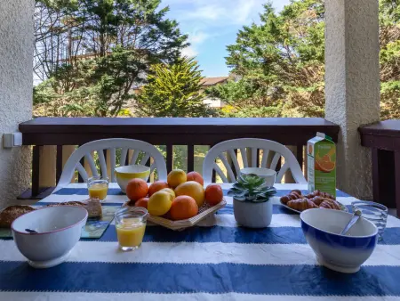 Appartement rénové près des plages et du marché, 2 chambres, terrasse, parking, WIFI inclus - Photo 4