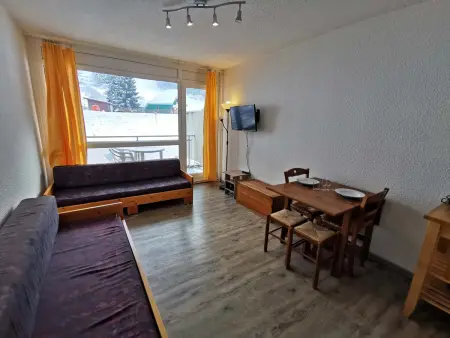 Studio cosy au pied des pistes avec balcon, TV et casier à ski - Photo 1