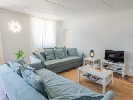 La Maison sur la Colline, Maison moderne et soignée avec piscine privée - Photo 3