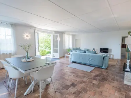 La Maison sur la Colline, Maison moderne et soignée avec piscine privée - Photo 6