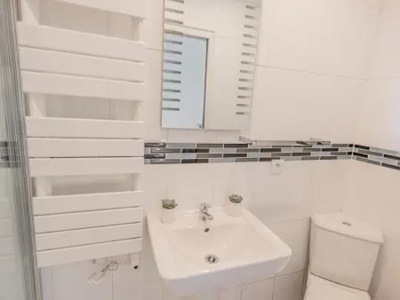 La Maison sur la Colline, Maison moderne et soignée avec piscine privée - Photo 21