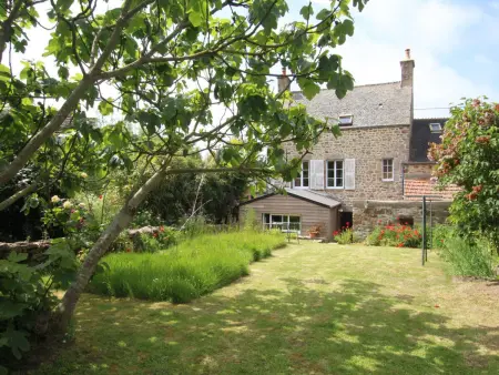 Maison de charme avec jardin clos près du port de Fermanville - Photo 18