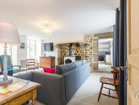Maison de Charme avec Jardin et Terrasse, Proche de la Côte - Photo 8