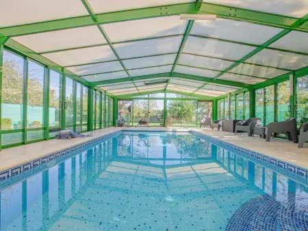 Maison familiale au bord du lac avec piscine, véranda climatisée et jardin fleuri - Photo 24