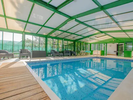 Maison familiale au bord du lac avec piscine, véranda climatisée et jardin fleuri - Photo 25