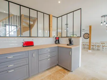 Maison de charme avec piscine chauffée, jardin méditerranéen et équipements complets - Photo 6