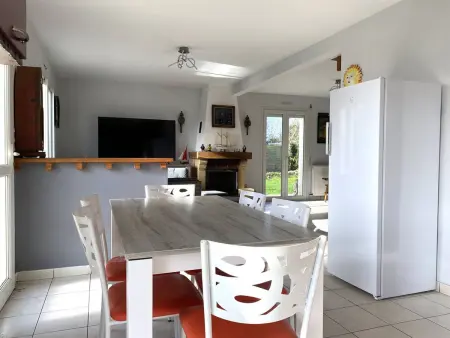 Maison à Trébeurden : Jardin, Terrasse, WIFI, Parking, 3 Chambres, Plages et Commerces à Proximité - Photo 2