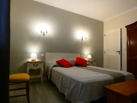 Maison en pierre rénovée, 3 chambres, jardin clos, équipée, calme et proche étang à Senonches - Photo 5