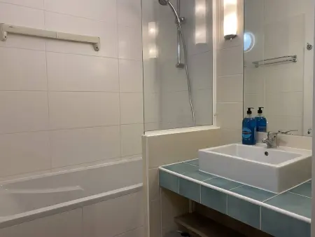 Appartement avec Piscine, WIFI, à 50m de la Plage de Trestraou - Perros-Guirec - Photo 7