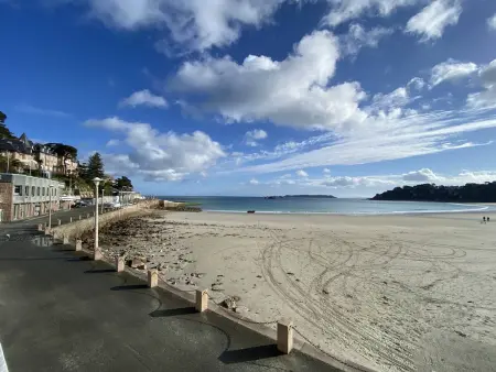Appartement avec Piscine, WIFI, à 50m de la Plage de Trestraou - Perros-Guirec - Photo 14