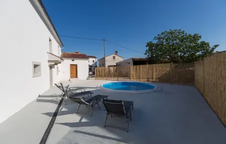Villa Rosa Kringa, Maison 8 personnes à Tinjan - Photo 7