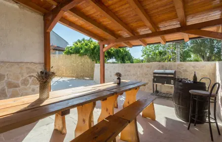Villa Rosa Kringa, Maison 8 personnes à Tinjan - Photo 13