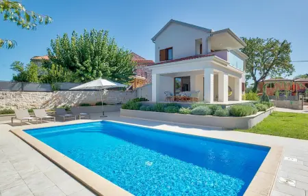 Villa Radini, Maison 8 personnes à Umag - Photo 2