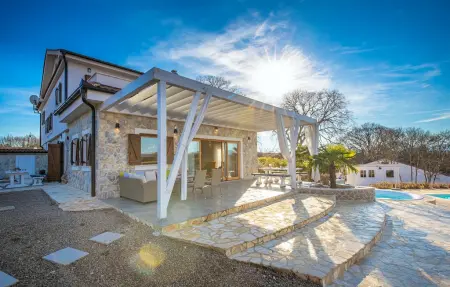 Villa Laria, Maison 9 personnes à Krk - Photo 1