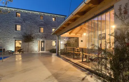 Villa Simeanna, Maison 17 personnes à Tinjan - Photo 6
