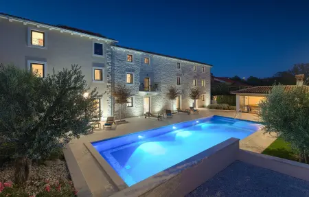 Villa Simeanna, Maison 17 personnes à Tinjan - Photo 20