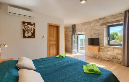 Villa Simeanna, Maison 17 personnes à Tinjan - Photo 34