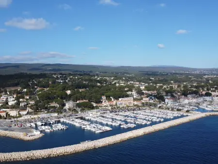 Appartement lumineux près de la plage des Lecques avec wifi et climatisation - Photo 25