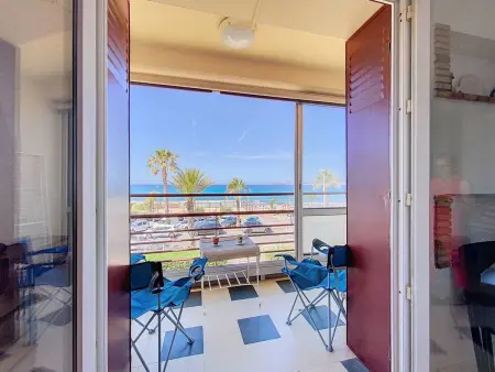 Appartement en bord de plage avec terrasse, parking privé, wifi et équipements modernes - Photo 1