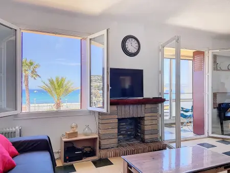 Appartement en bord de plage avec terrasse, parking privé, wifi et équipements modernes - Photo 4