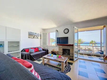 Appartement en bord de plage avec terrasse, parking privé, wifi et équipements modernes - Photo 10