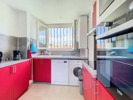 Appartement en bord de plage avec terrasse, parking privé, wifi et équipements modernes - Photo 11