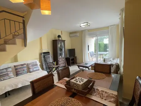 Maison de ville avec jardin privé et accès piscine, idéale pour vacances en famille à Miami Playa - Photo 4