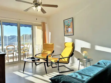 Appartement à 150m de la plage avec terrasse fermée et parking privatif - Bormes-les-Mimosas - Photo 2