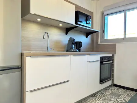 Appartement à 150m de la plage avec terrasse fermée et parking privatif - Bormes-les-Mimosas - Photo 7