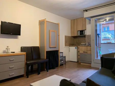 Studio 4 pers avec balcon et WIFI au centre-ville - Photo 4