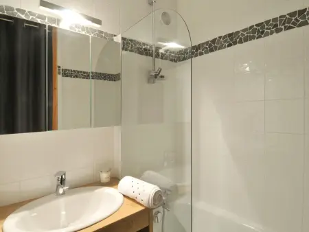Appartement rénové skis aux pieds, parfait pour 6 pers. - Photo 5