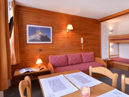 Studio confortable 2 étoiles, ski aux pieds, pour 4 personnes - Photo 1