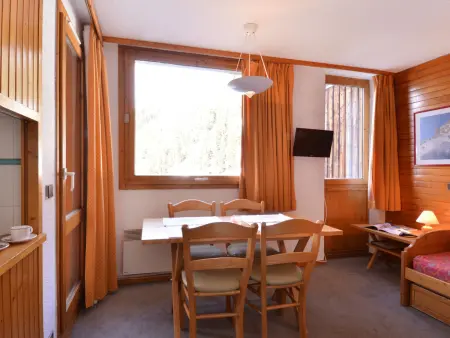 Studio confortable 2 étoiles, ski aux pieds, pour 4 personnes - Photo 2