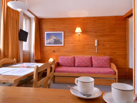 Studio confortable 2 étoiles, ski aux pieds, pour 4 personnes - Photo 4