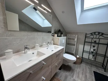 Gîte cosy avec SPA, animaux acceptés et parking fermé - Photo 27