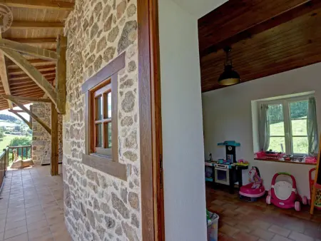 Charmant gîte avec terrasse et animaux acceptés à Belmont-de-la-Loire - Photo 25