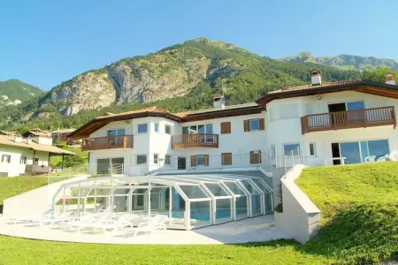 Villa Stenico, Appartement dans une villa et toit ouvrant - Photo 1