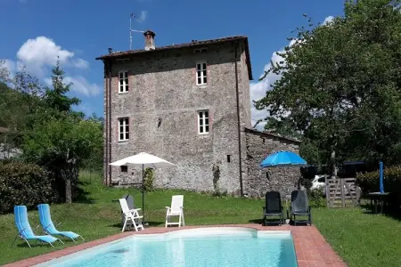 Paola, Charmant cottage avec piscine à Trebbio - Photo 1