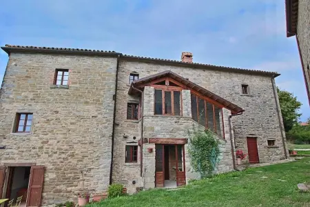 Casal Baruffa- Gorgaccia, Ferme à Apecchio avec piscine et terrasse - Photo 1