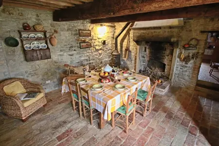 Casal Baruffa- Gorgaccia, Ferme à Apecchio avec piscine et terrasse - Photo 4