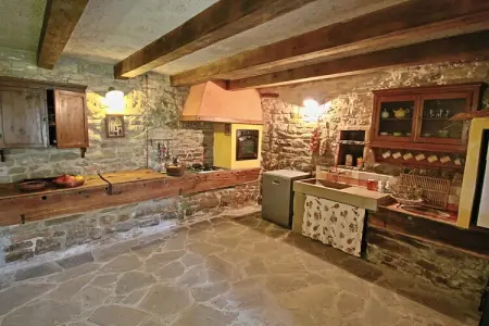 Nicchio di Rosa- Cerro Vecchio, Maison à Apecchio avec Piscine et Terrasse - Photo 3