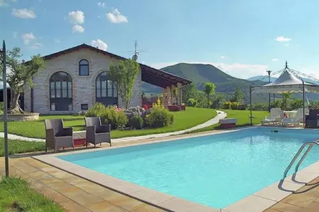 Relax, Gîte familial à Cagli avec piscine - Photo 1