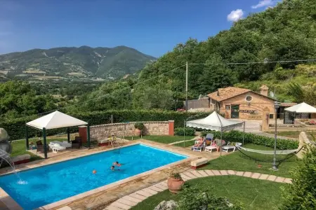 Relax, Gîte familial à Cagli avec piscine - Photo 17