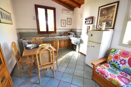 Casa del Carrubo, Gîte en Sicile avec jardin et barbecue - Photo 7
