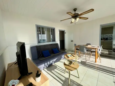 Studio lumineux avec alcôve, balcon face mer, parking privé - Photo 1