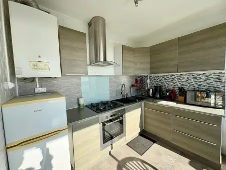 Studio lumineux avec alcôve, balcon face mer, parking privé - Photo 2